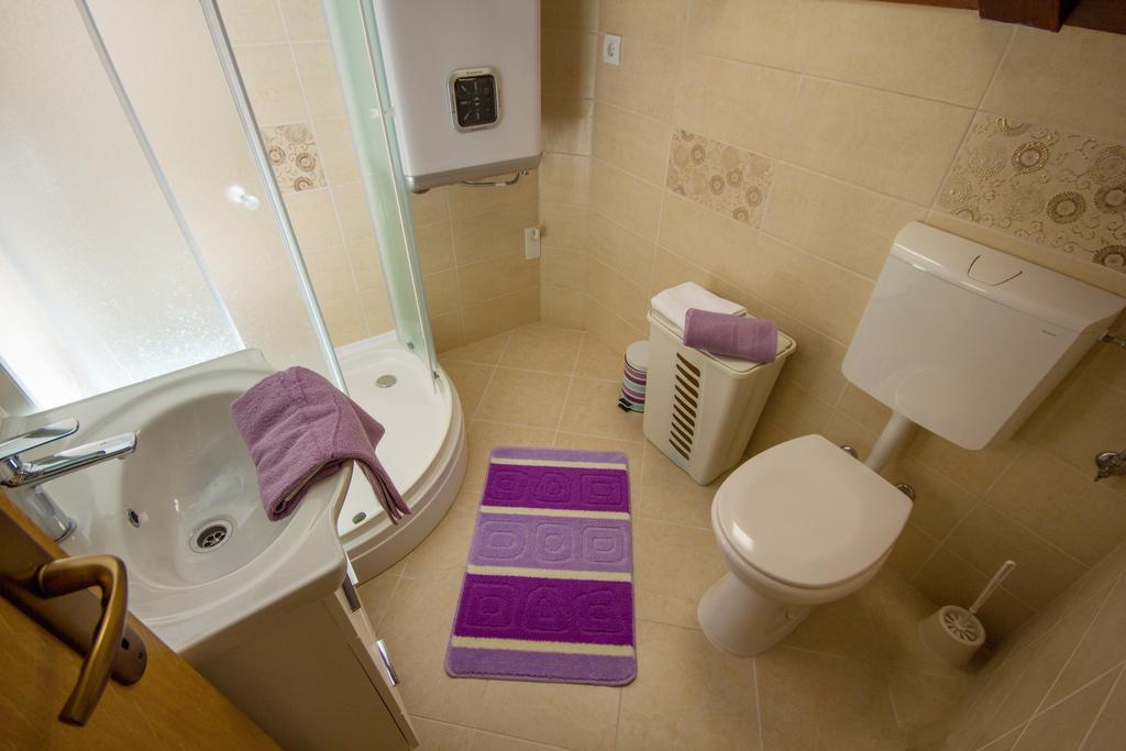 Apartment Niko Kastel Stari Kaštela Δωμάτιο φωτογραφία